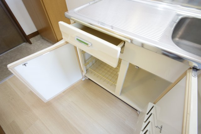 クマノハイツの内装|別部屋同間取りのお写真となります。参考にご覧くださいませ。