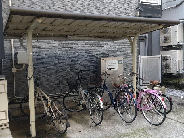 レオパレス生麦駅前のその他|駐輪場