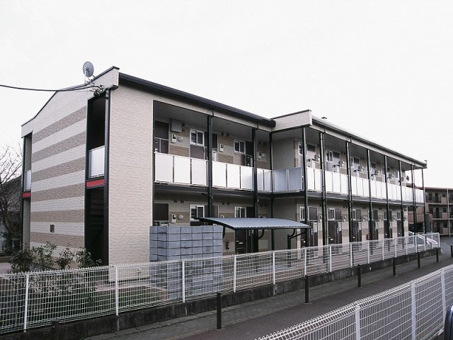レオパレス三ッ沢アーバニティの外観