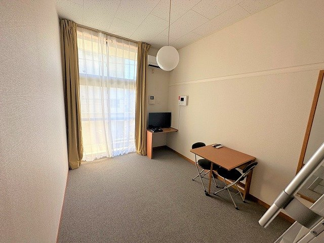 レオパレス陽光の居間・リビング|同タイプの部屋の写真です。