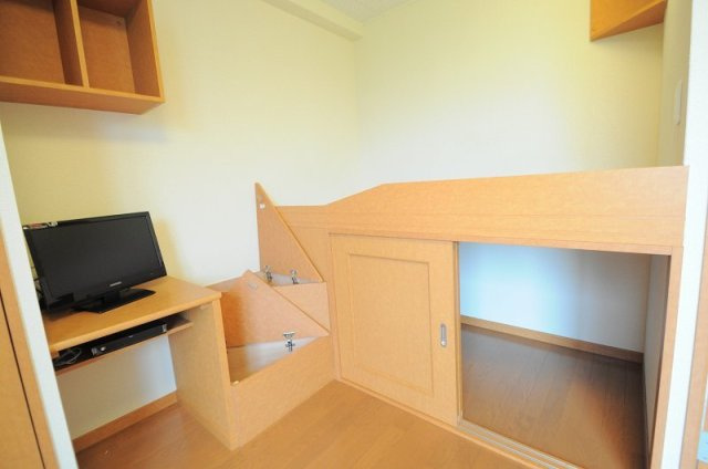 レオパレス獅子ヶ谷の内装|「同タイプの部屋の写真です」「現況優先」