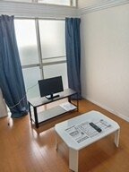 レオパレスハーモニーハイツ鶴見の居間・リビング