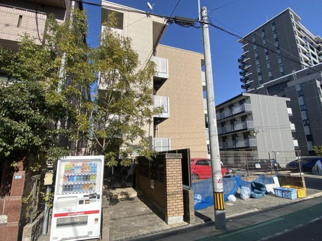 レオパレスアメニティ名古屋の外観