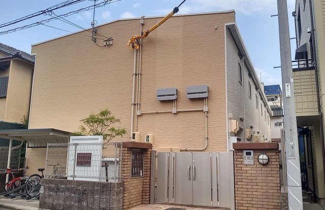 レオパレス鶴羽の外観