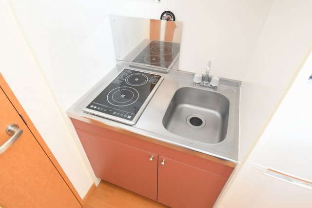 レオパレスＦｌａｔ新栄のキッチン