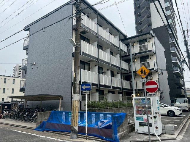 レオパレス中島町の外観