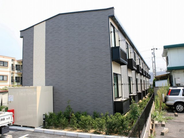 レオパレスＪの外観