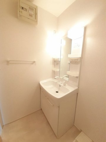 アルバーダＢの洗面所