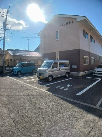 メゾン花梨Ⅰの駐車場