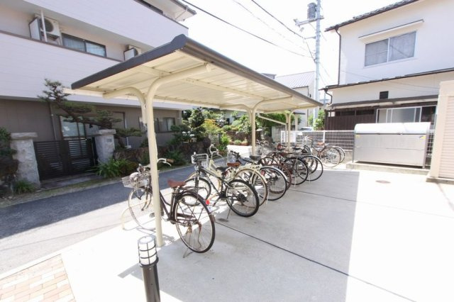 レオネクストサリエールのその他|駐輪場