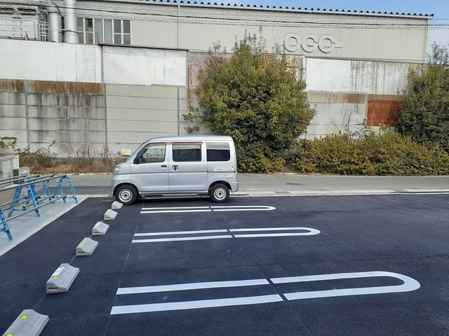 エルモの駐車場