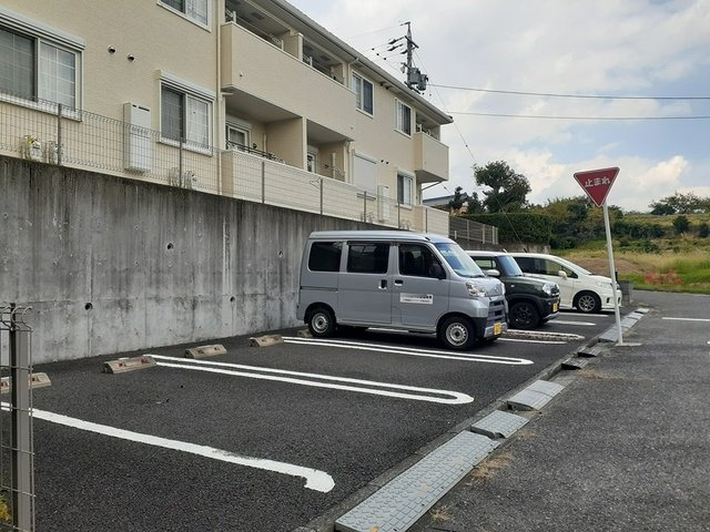 Ａｐｅｘ　押沢台の駐車場