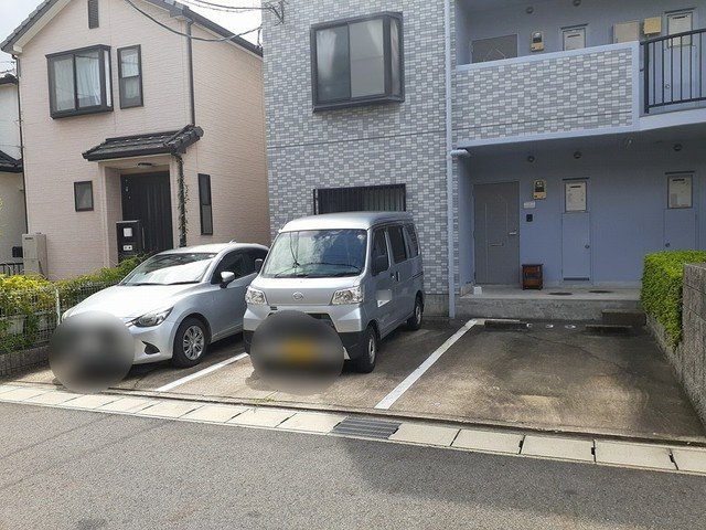 パークウエストⅡの駐車場