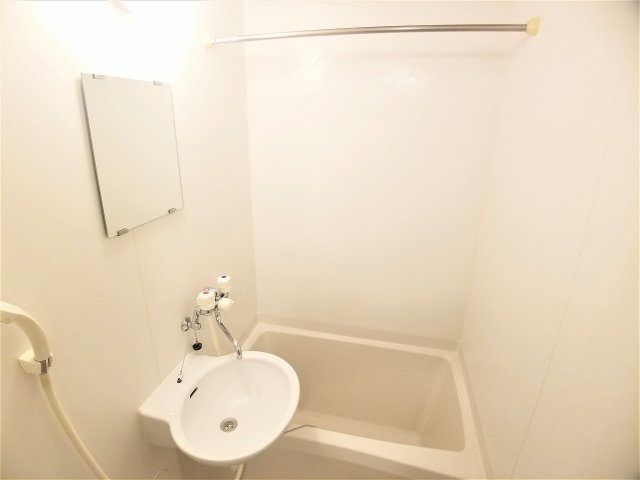 レオパレス入道の浴室|設備・使用は号室により異なる為、現況を優先致します。