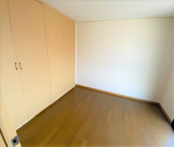 レオパレスＮＩＩＢＯＲＩの寝室