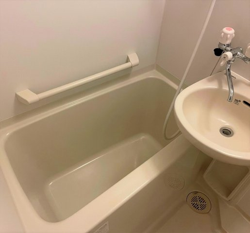レオパレスメゾンエスエスの浴室