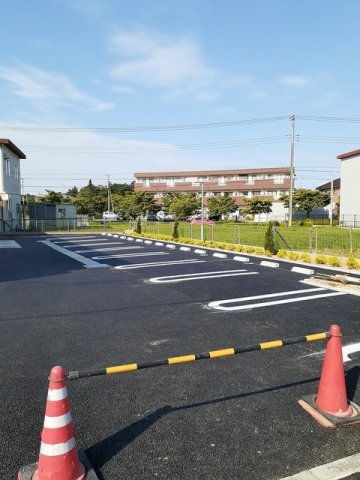 セレスタの駐車場