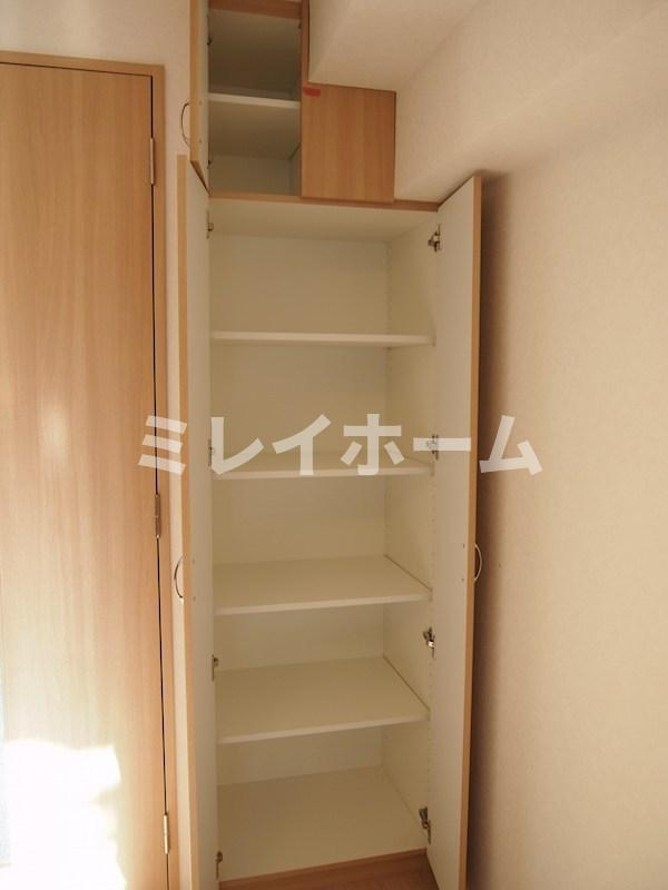 ルーブル旗の台弐番館の収納