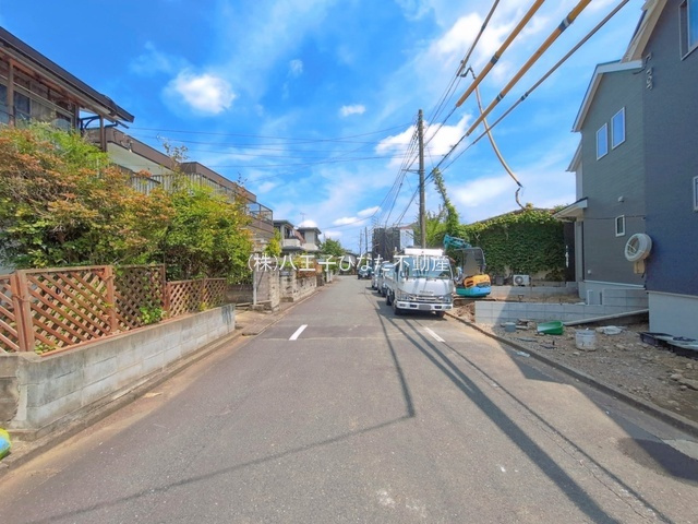 『八王子市新築戸建て』八王子市西寺方町400-47【仲介手数料無料】 ２期の前面道路含む現地写真|～仲介手数料無料☆八王子ひなた不動産～八王子市西寺方町　新築戸建て