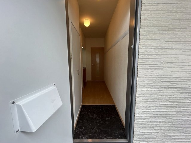 レオパレスグリーンパイン松本の玄関