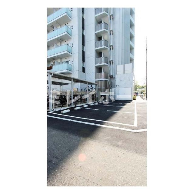 エミネンス高輪台の駐車場