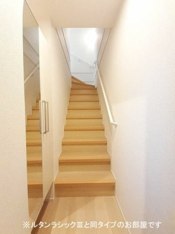 メゾン　サブーリュの玄関