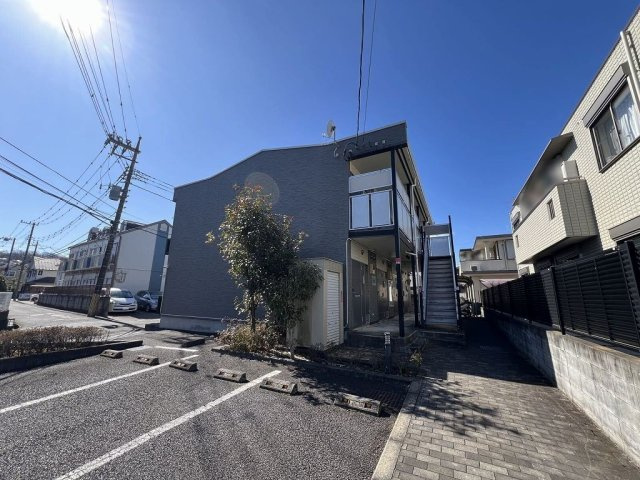 レオパレス壱番橋の外観