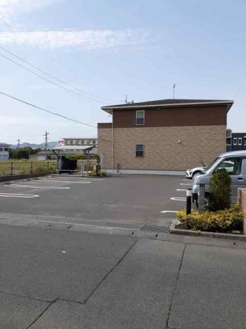 サンフラワー白崎の駐車場