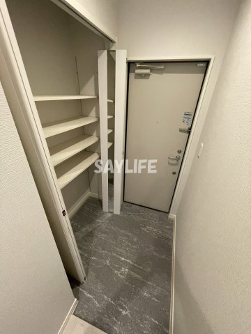 Reglia今里Northの玄関