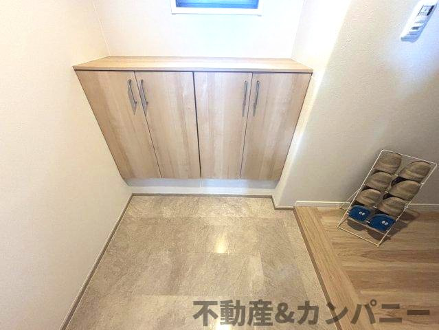 サーパス古三津の玄関|落ち着いた玄関です