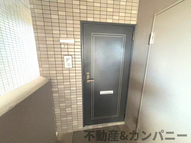 サーパス古三津の玄関|きれいな玄関です