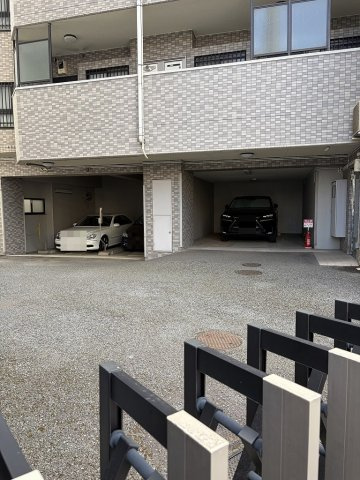 ビクトリアハイム市ヶ谷の駐車場