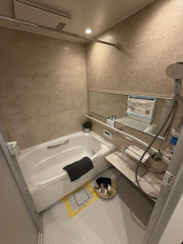 クレッセント新宿柏木の浴室