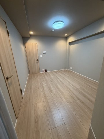 クレッセント新宿柏木の洋室