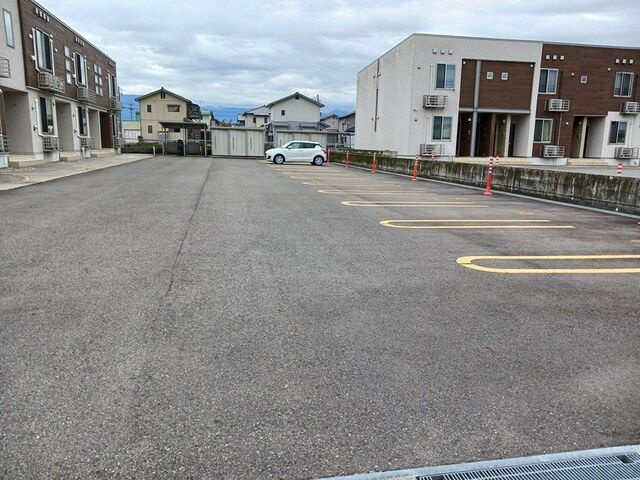 グレイス　Ｙの駐車場