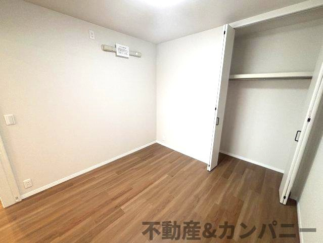 ポレスター松山フォレストシティの洋室|ゆったりした洋室です