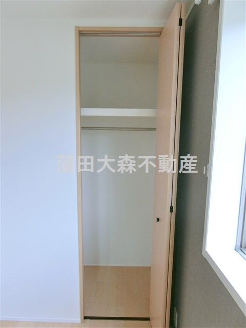 メルヴェーユ久が原の設備|洋室4帖の収納　クローゼット
