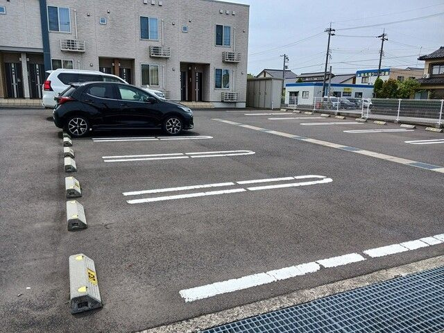ピープルリバー九頭竜川Ⅲの駐車場