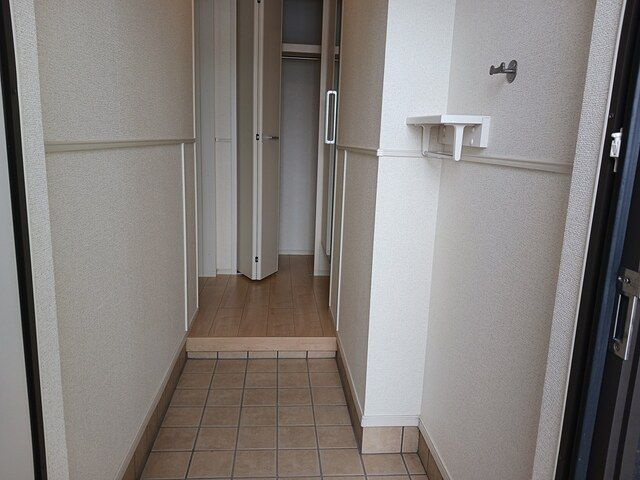 チェリーツリーやえ　Ⅱの玄関