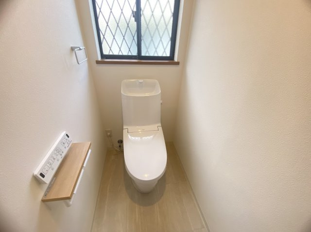 兵庫県西宮市名塩平成台37-7のトイレ|トイレです