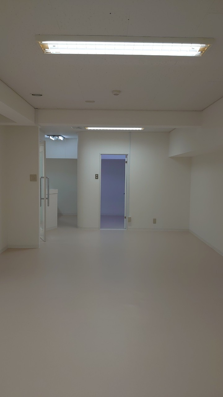 尼崎アーバンコンフォート2階事務所　オーナーチェンジ物件の内装|内装は落ち着いています