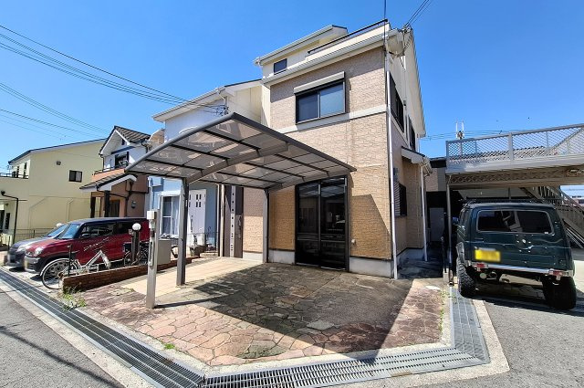 和泉市唐国町3丁目の外観|外観（カーポート撤去前）