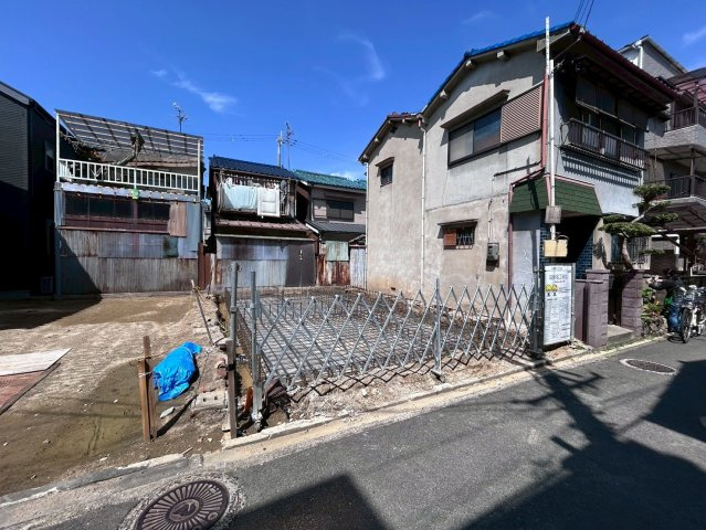 東大阪市大蓮南4丁目の前面道路含む現地写真|車通りの少ない落ち着いた前面道路。お子様のいるご家庭にも安心の住環境です♪