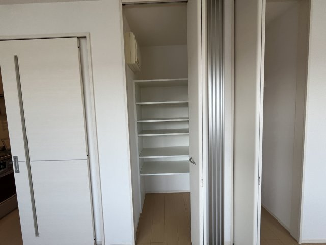 アースガーデンＳＯＪＡの収納