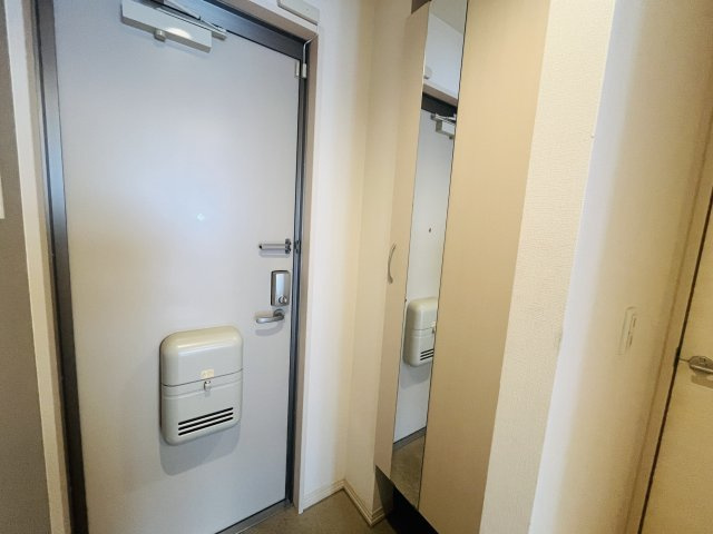 アースガーデンＳＯＪＡの玄関