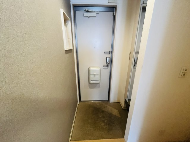 アースガーデンＳＯＪＡの玄関