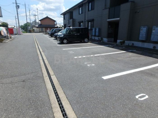 【駐車場】 | パティオドリーム A棟 | 車をお持ちの方に嬉しい駐車場付きの物件です