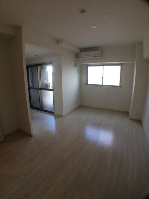 カノン甲南山手の居間・リビング