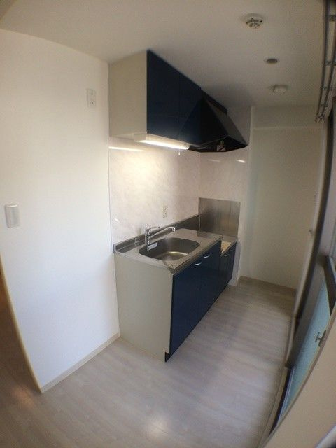 カノン甲南山手のキッチン