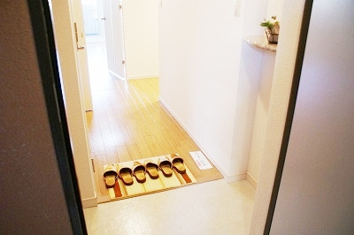 【玄関】サンロワール江坂 